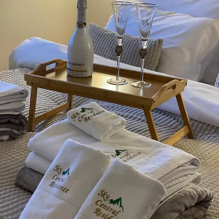 Lux Sky アパート